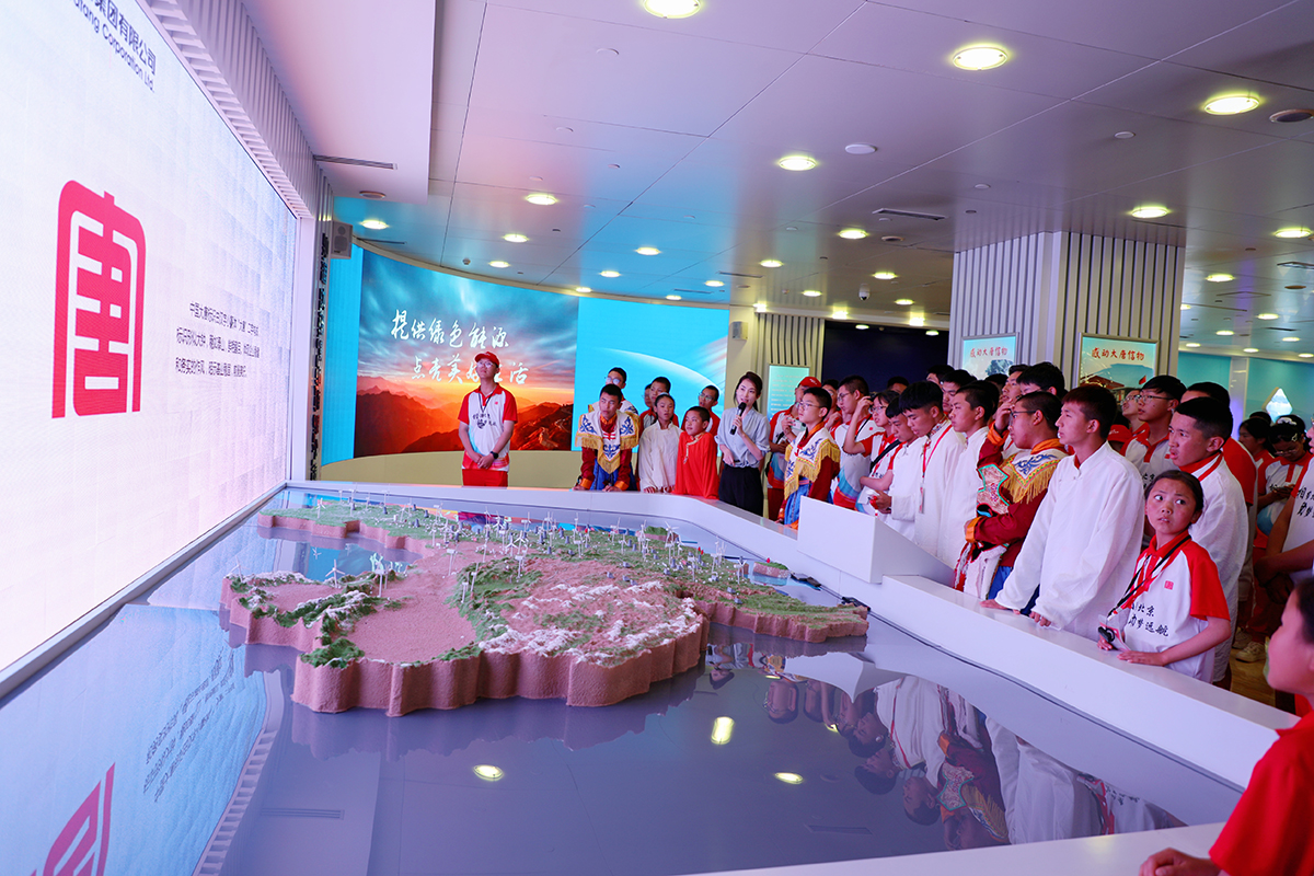 1723452686830008543.jpg 图5学生参观p站视频
a.jpg